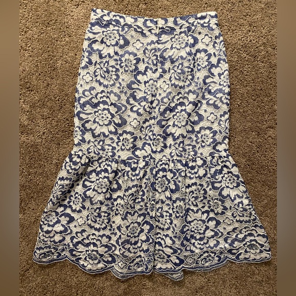 BCBGMaxAzria Floral Lace MIDI Skirt - Picture 9 of 12